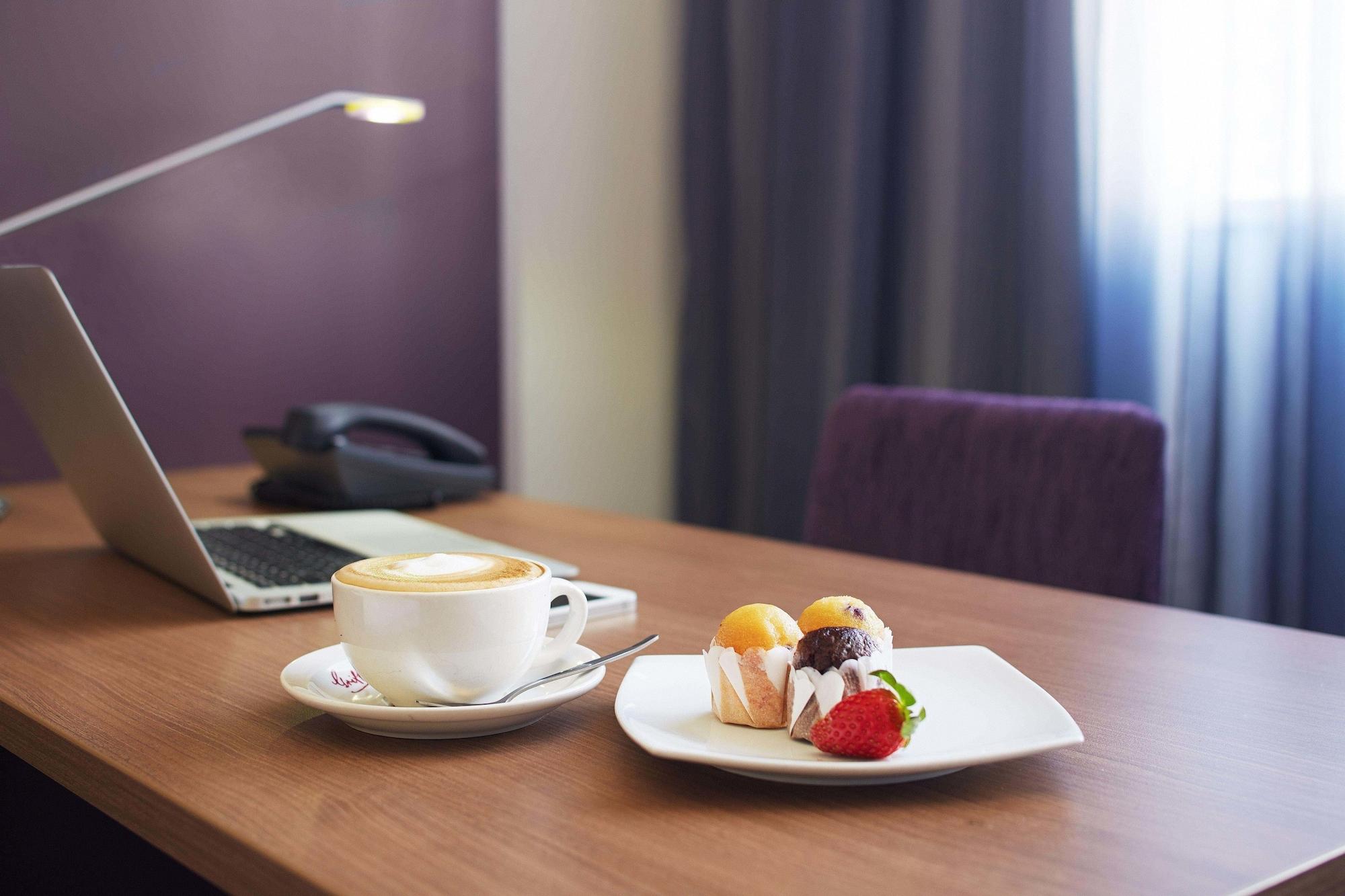 Quality Hotel Ambassador Perth Exterior foto